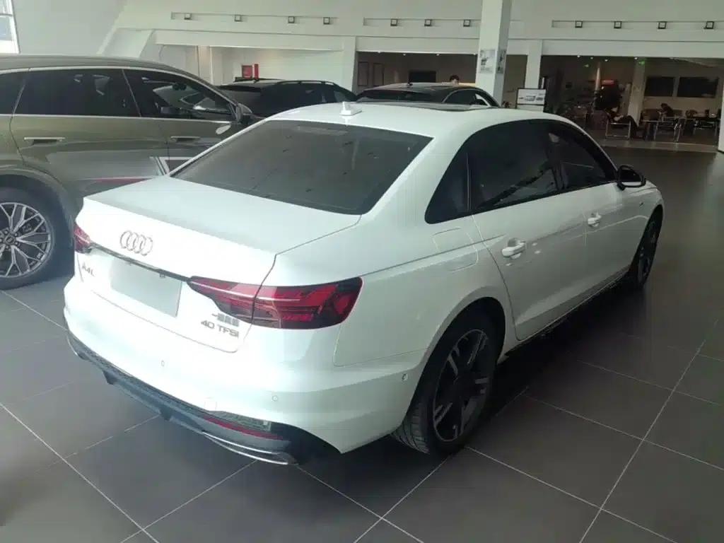 Audi A4L 2022 40 TFSI Luxury Dynamic — миниатюра 7