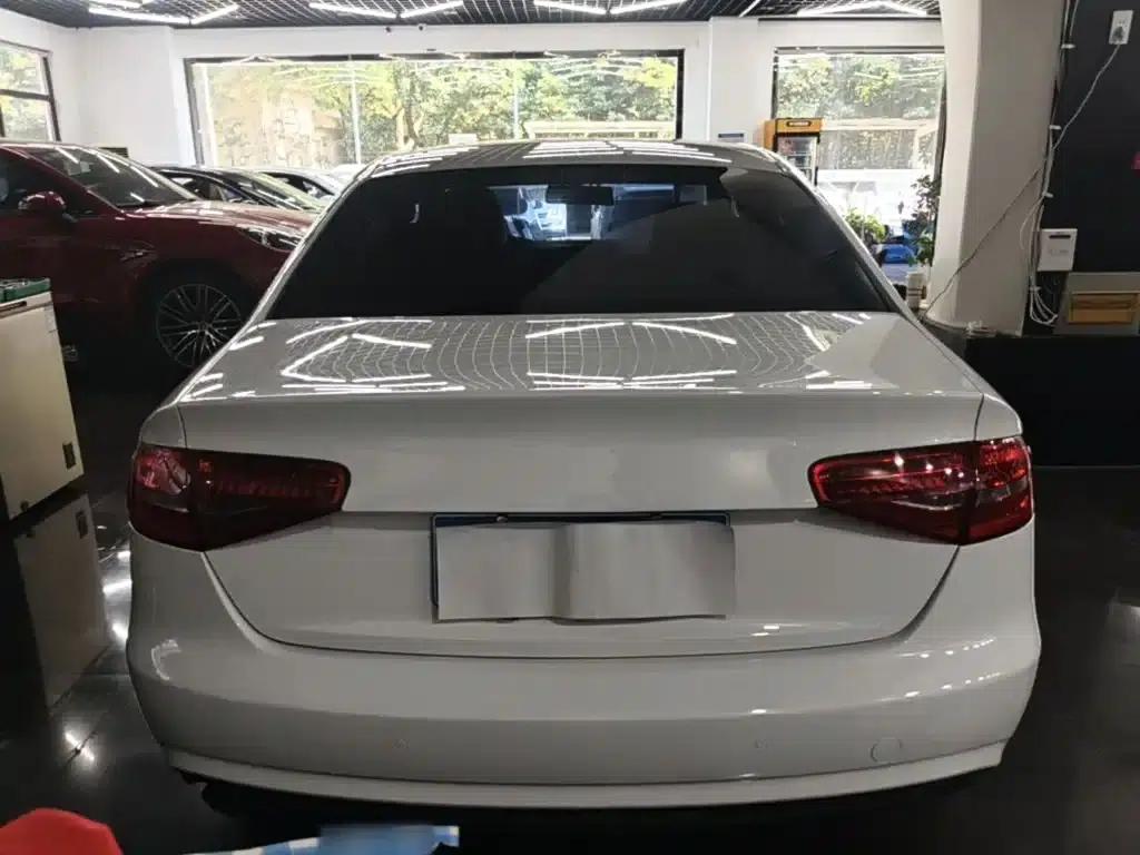 Audi A4L 2015 35 TFSI Automatic Comfort — миниатюра 6