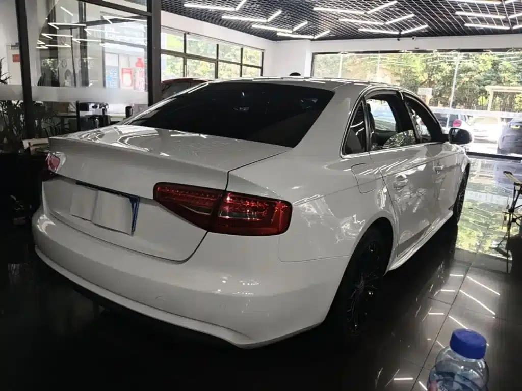 Audi A4L 2015 35 TFSI Automatic Comfort — миниатюра 7