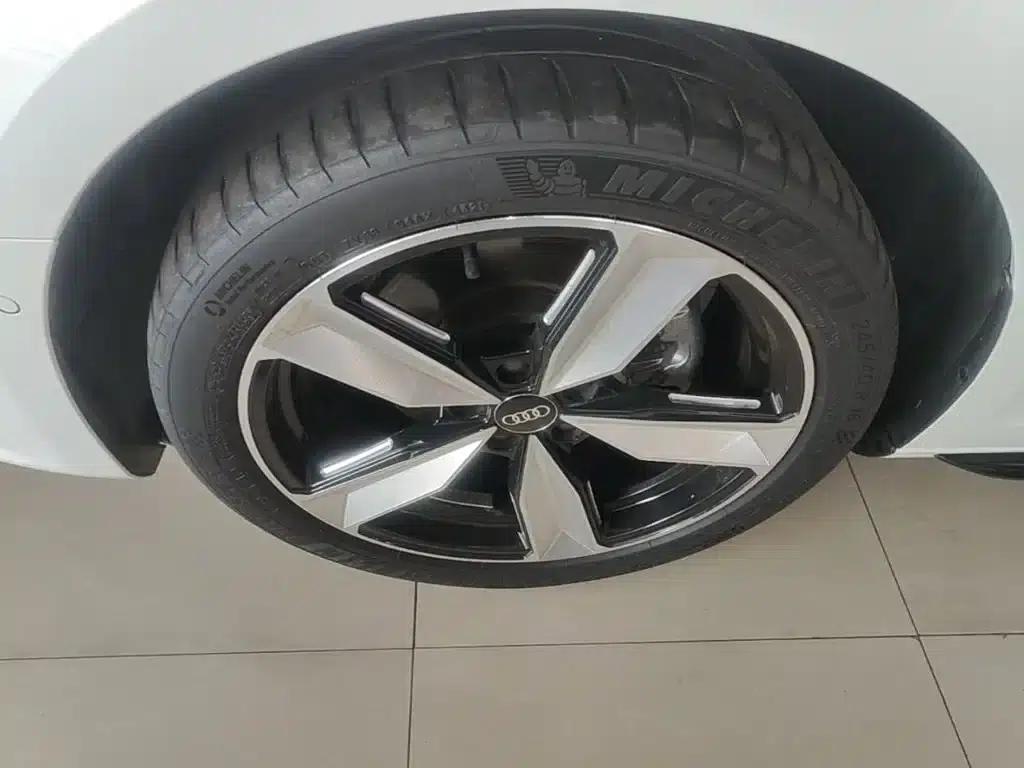 Audi A4L 2022 40 TFSI Luxury Dynamic — миниатюра 23