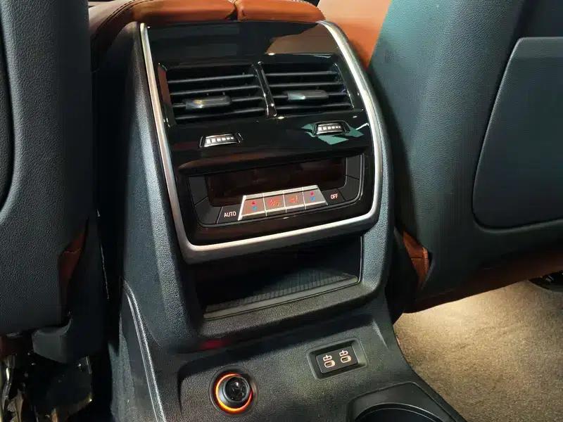 BMW X7 2022 xDrive40i M Sport Package — миниатюра 13