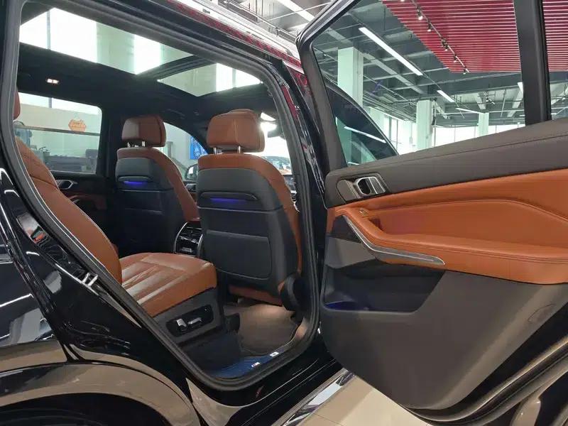 BMW X7 2022 xDrive40i M Sport Package — миниатюра 25