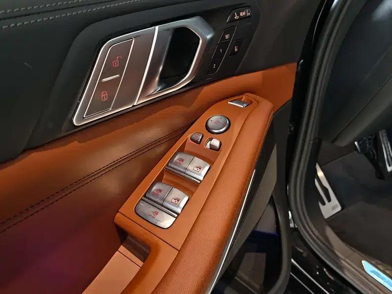 BMW X7 2022 xDrive40i M Sport Package — миниатюра 26