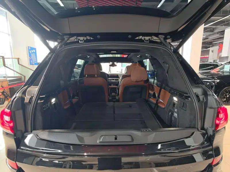 BMW X7 2022 xDrive40i M Sport Package — миниатюра 28