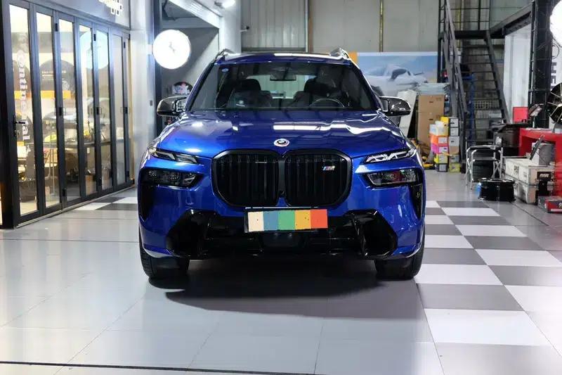 BMW X7 2026 xDrive M60i — миниатюра 2