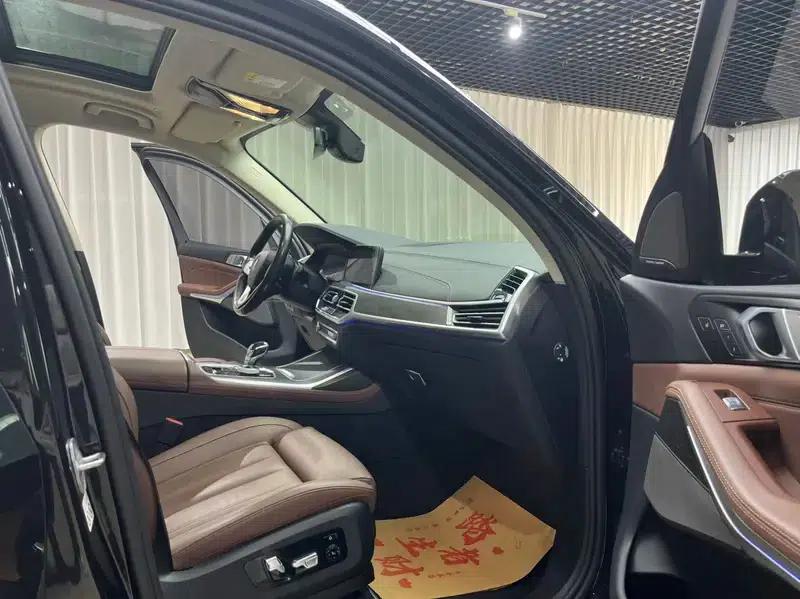 BMW X7 2021 xDrive40i Leading Luxury Package — миниатюра 16
