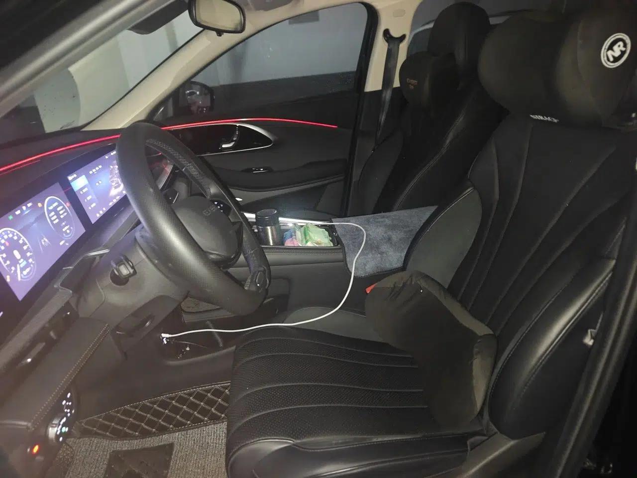 EXEED Lingyun 2024 300T Two-Wheel Drive Starlight Edition — миниатюра 15