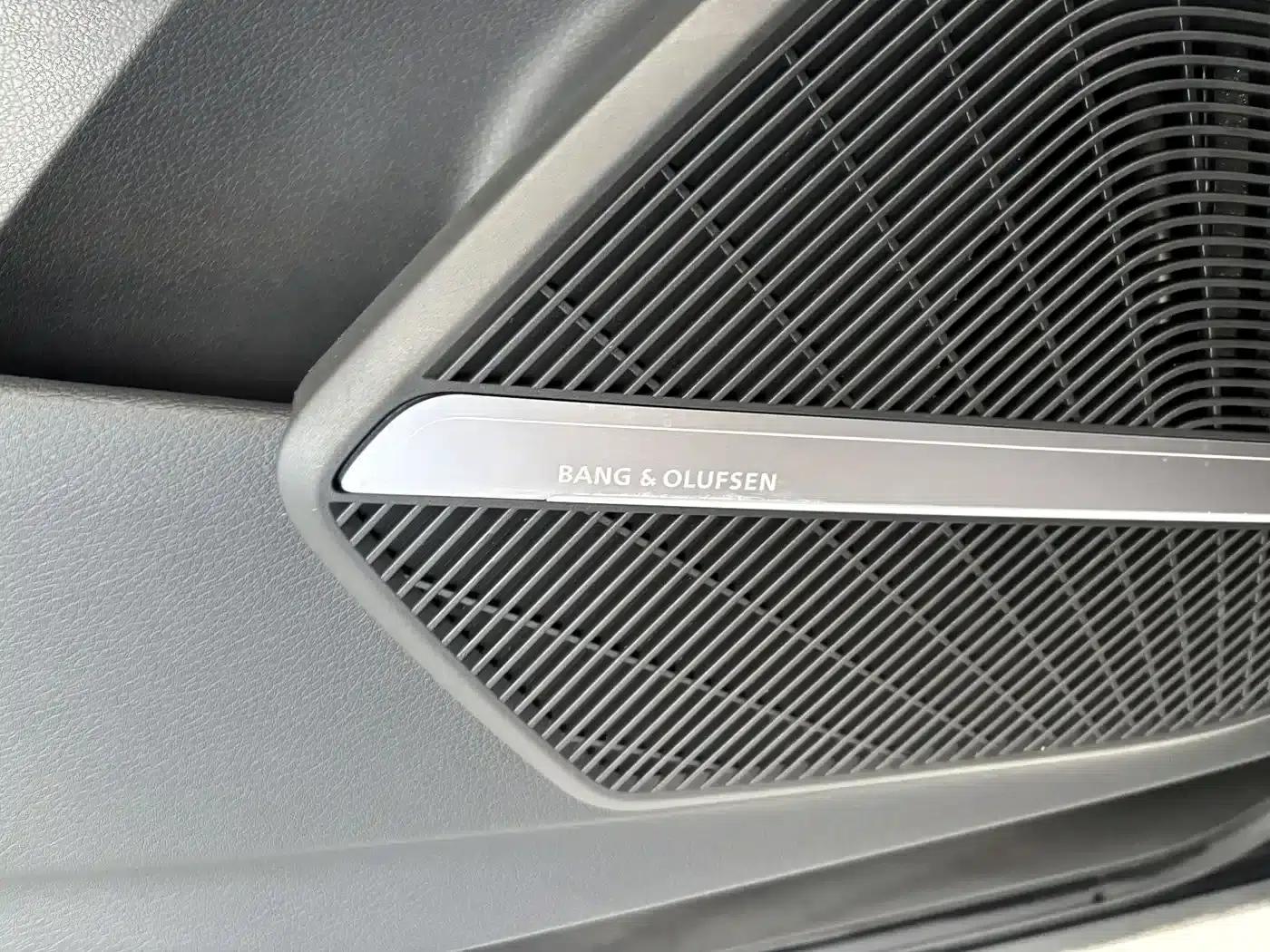 Audi Q5L 2025 45th Anniversary Edition 45 TFSI Luxury Dynamic — миниатюра 11