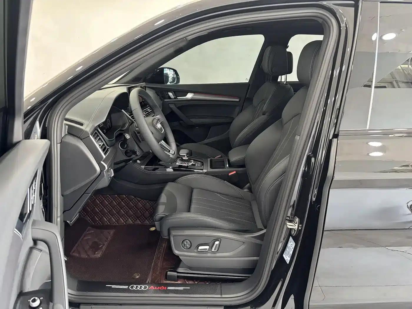 Audi Q5L 2025 45th Anniversary Edition 45 TFSI Luxury Dynamic — миниатюра 12