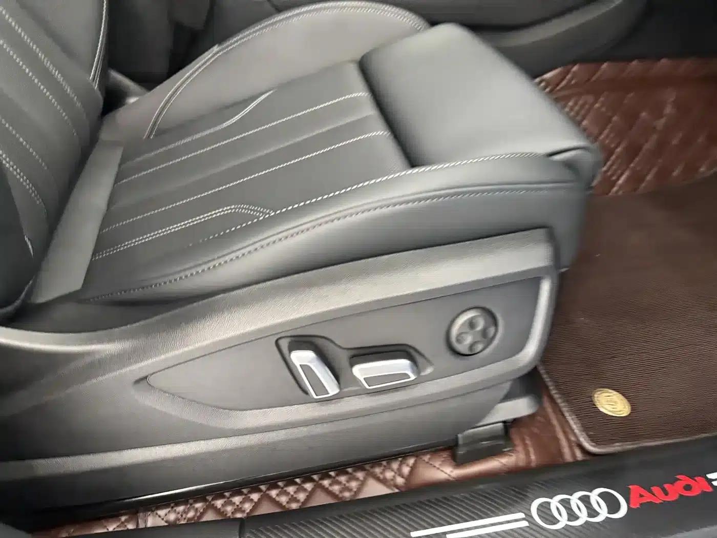 Audi Q5L 2025 45th Anniversary Edition 45 TFSI Luxury Dynamic — миниатюра 27