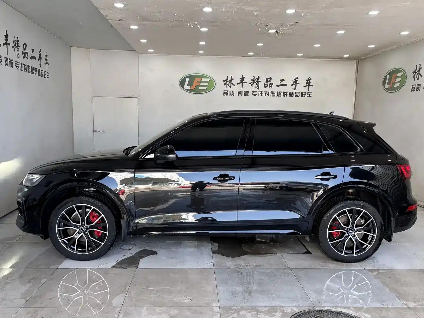 Audi Q5L 2025 45th Anniversary Edition 45 TFSI Luxury Dynamic — миниатюра 4