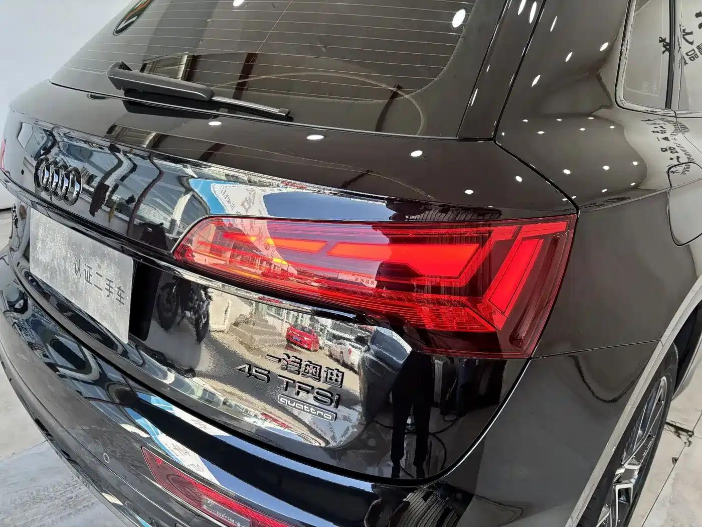 Audi Q5L 2025 45th Anniversary Edition 45 TFSI Luxury Dynamic — миниатюра 9