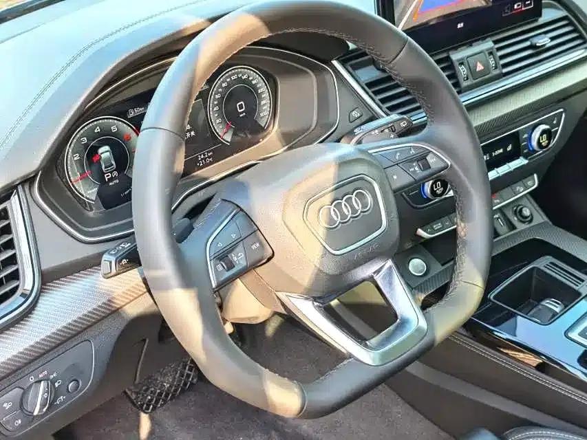 Audi Q5L 2021 40 TFSI Fashion Dynamic Edition — миниатюра 4