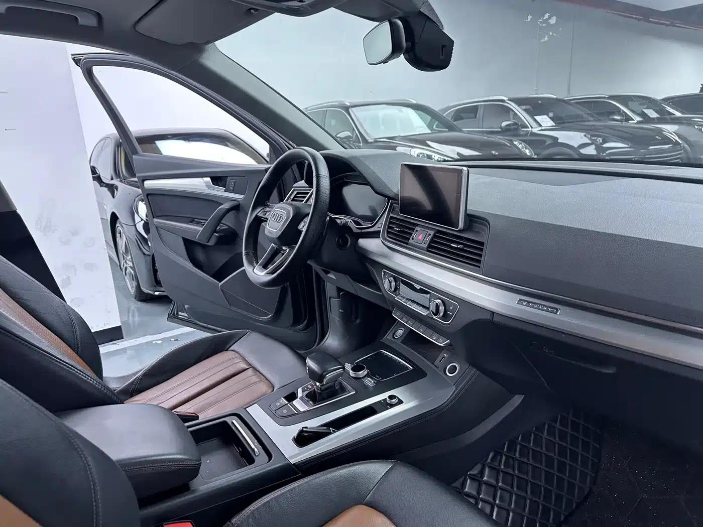 Audi Q5L 2020 40 TFSI Luxury Fashion Edition — миниатюра 15