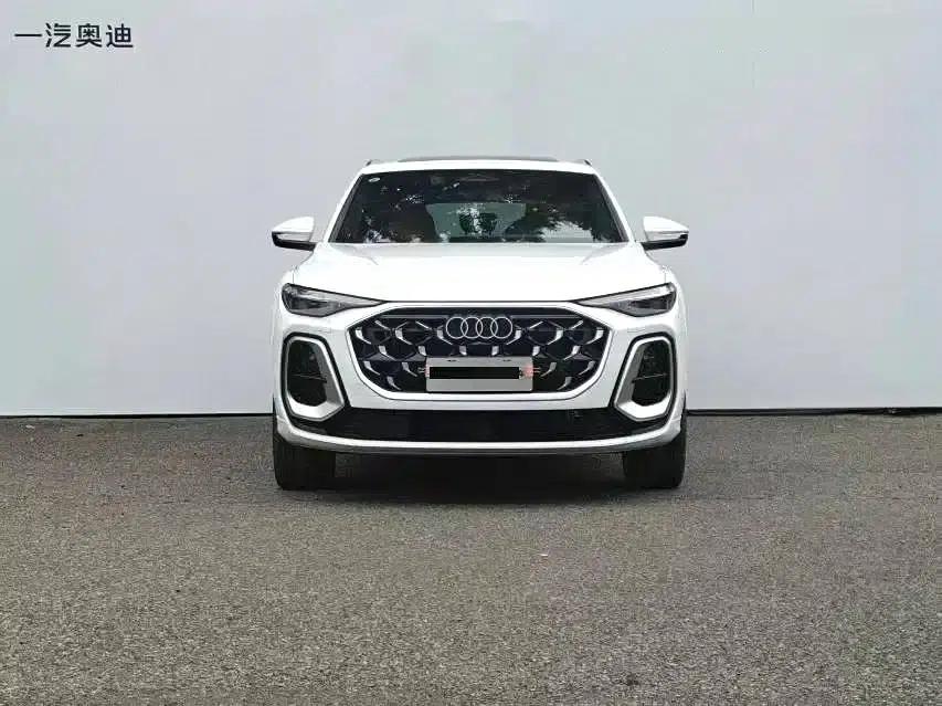 Audi Q5L 2026 2.0T Hybrid Luxury — миниатюра 2