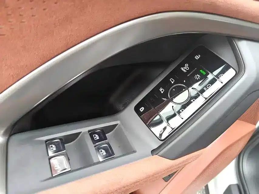Audi Q5L 2026 2.0T Hybrid Luxury — миниатюра 6