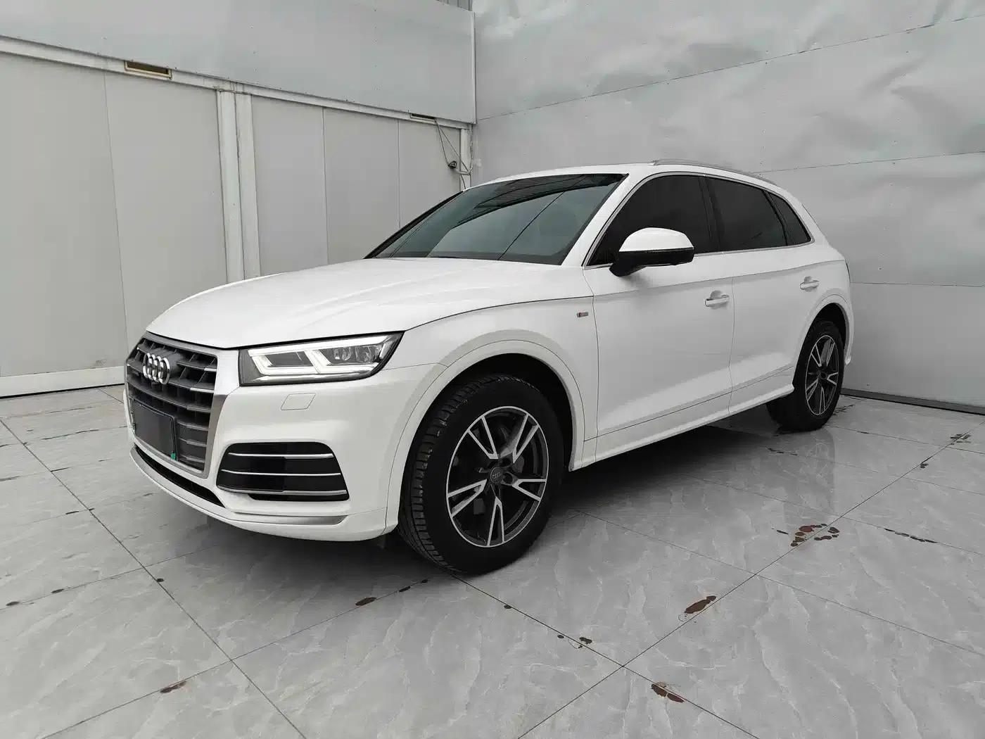 Audi Q5L 2020 Facelift 40 TFSI Luxury Fashion Edition — миниатюра 1