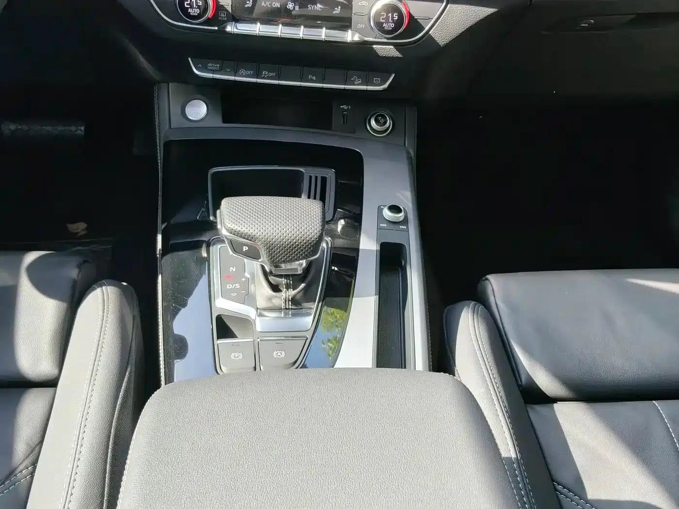 Audi Q5L 2024 40 TFSI Fashion Dynamic Edition — миниатюра 13
