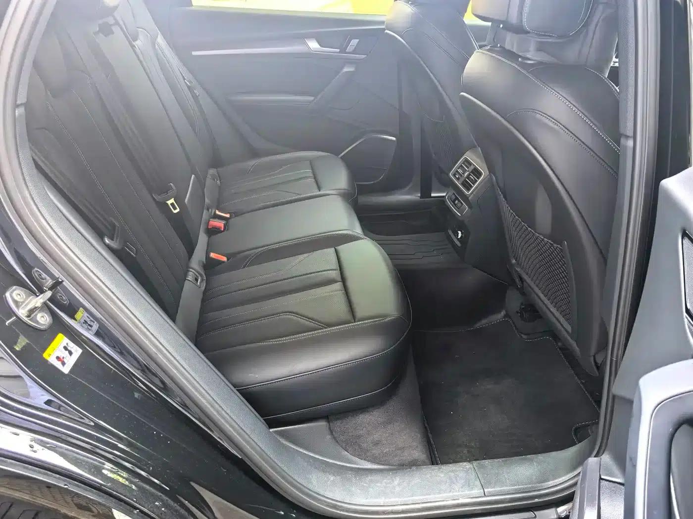 Audi Q5L 2025 45th Anniversary Edition 40 TFSI Luxury Dynamic — миниатюра 6