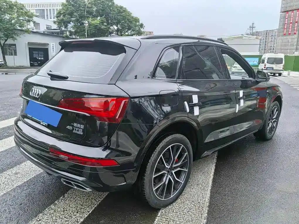 Audi Q5L 2025 45 TFSI Luxury Dynamic — миниатюра 13