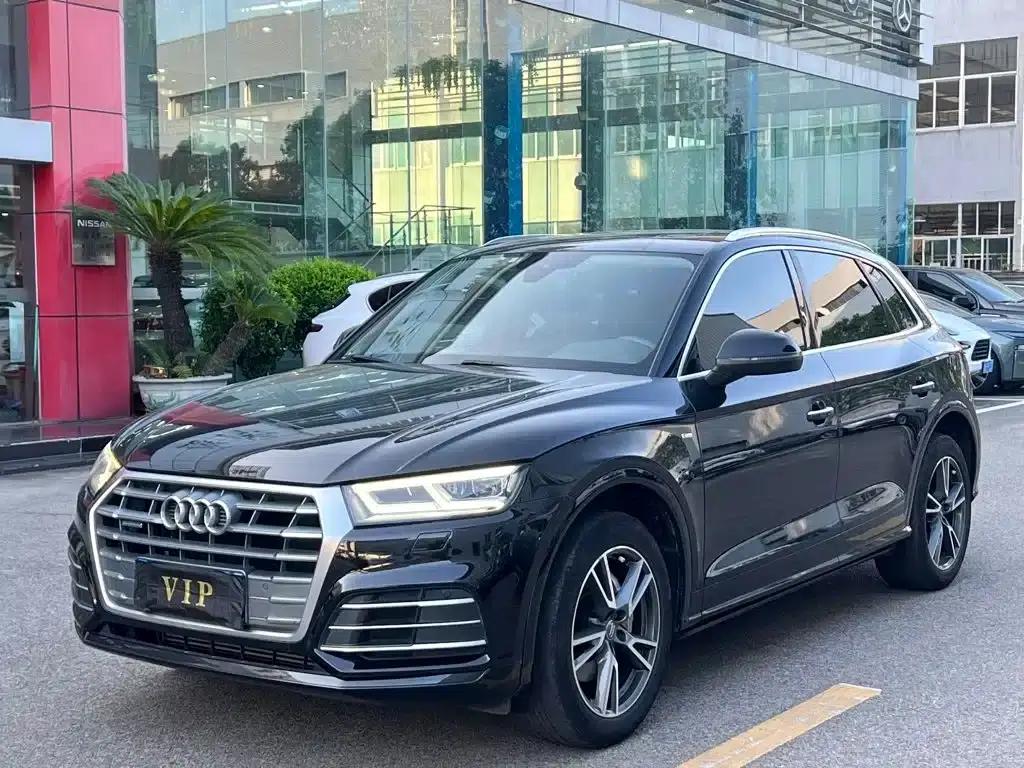 Audi Q5L 2018 40 TFSI Luxury Fashion Edition (National V Emission Standard) — миниатюра 1