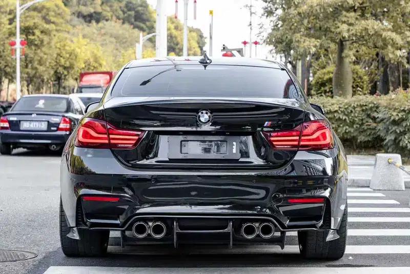 2019 BMW M4 M4 Coupe Racing Edition — миниатюра 5