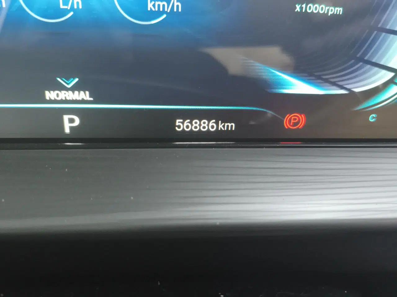 EXEED Zhuifeng 2022 Versailles 1.6T DCT "Chasing the Wind" Edition — миниатюра 12