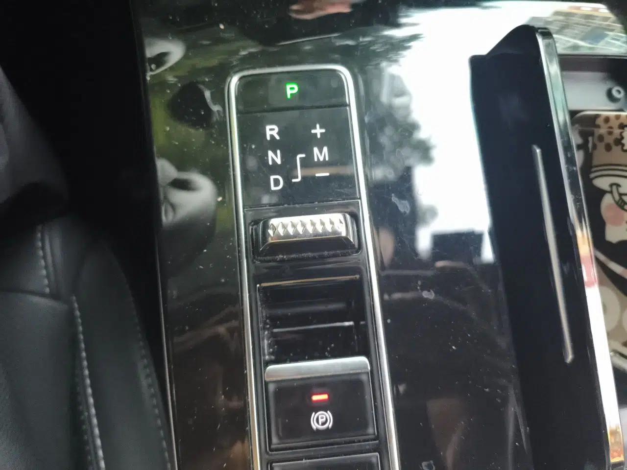 EXEED Zhuifeng 2022 Versailles 1.6T DCT "Chasing the Wind" Edition — миниатюра 14