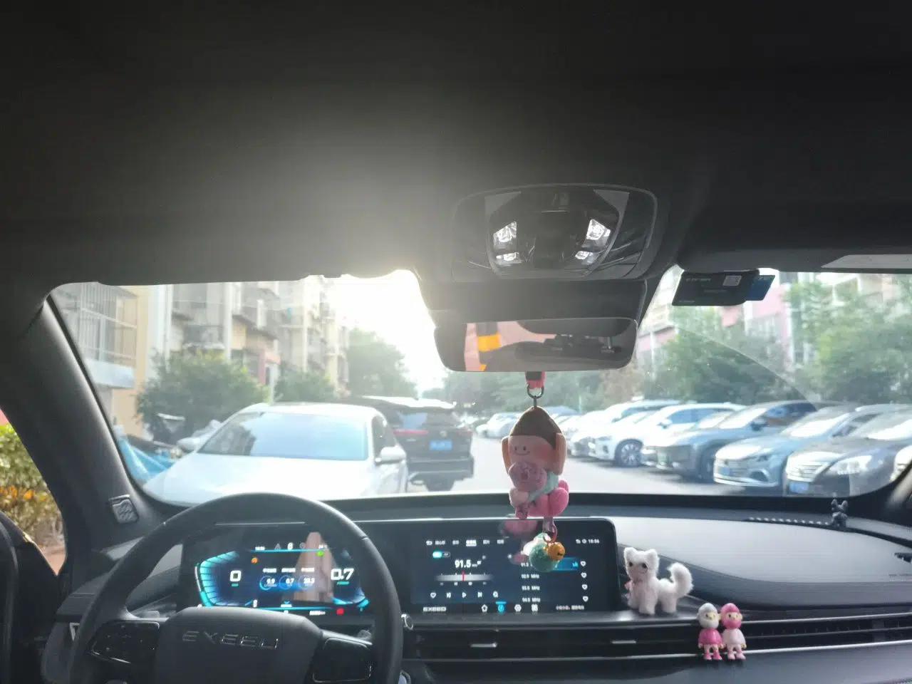 EXEED Zhuifeng 2022 Versailles 1.6T DCT "Chasing the Wind" Edition — миниатюра 18