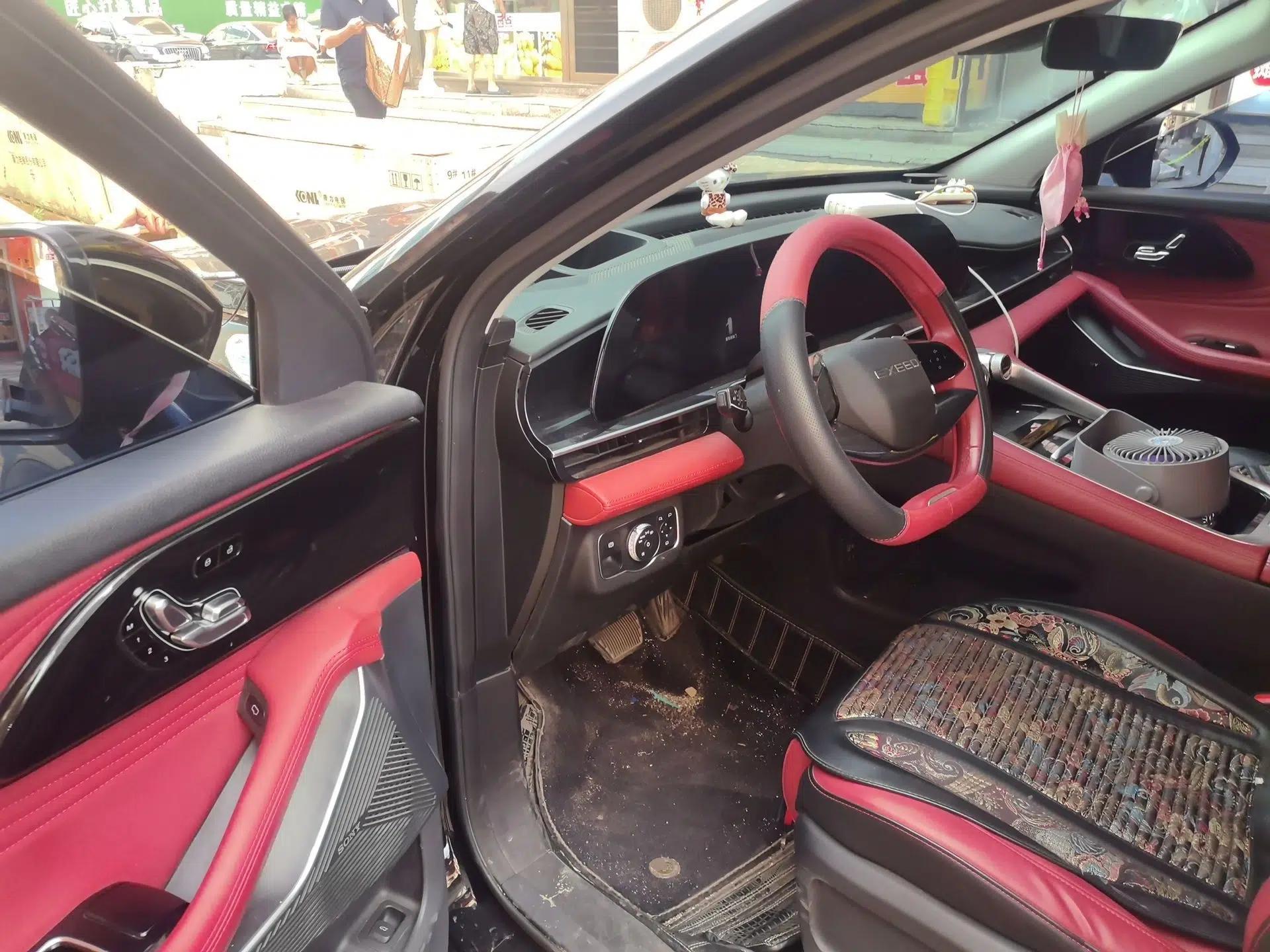 EXEED Stellar 2023 400T Two-Wheel Drive Comfort Flyfish Edition — миниатюра 16