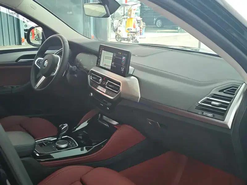 2022 BMW X4 xDrive 30i M Sport Package — миниатюра 9