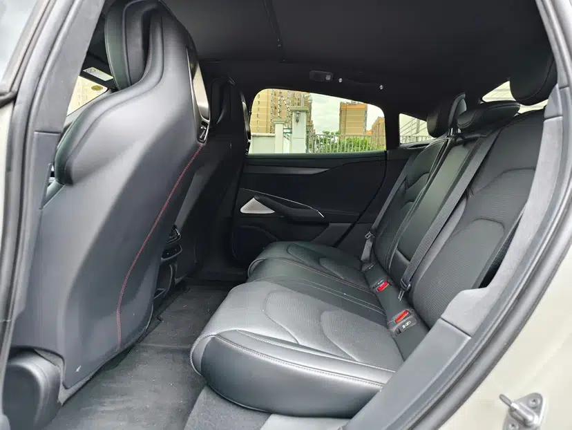 Xiaomi Auto SU7 2024 Four-Wheel Drive Ultra-Long Range Advanced Intelligent Driving Max Edition — миниатюра 8