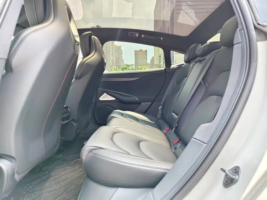 Xiaomi Auto SU7 2024 Four-Wheel Drive Ultra-Long Range Advanced Intelligent Driving Max Edition — миниатюра 9