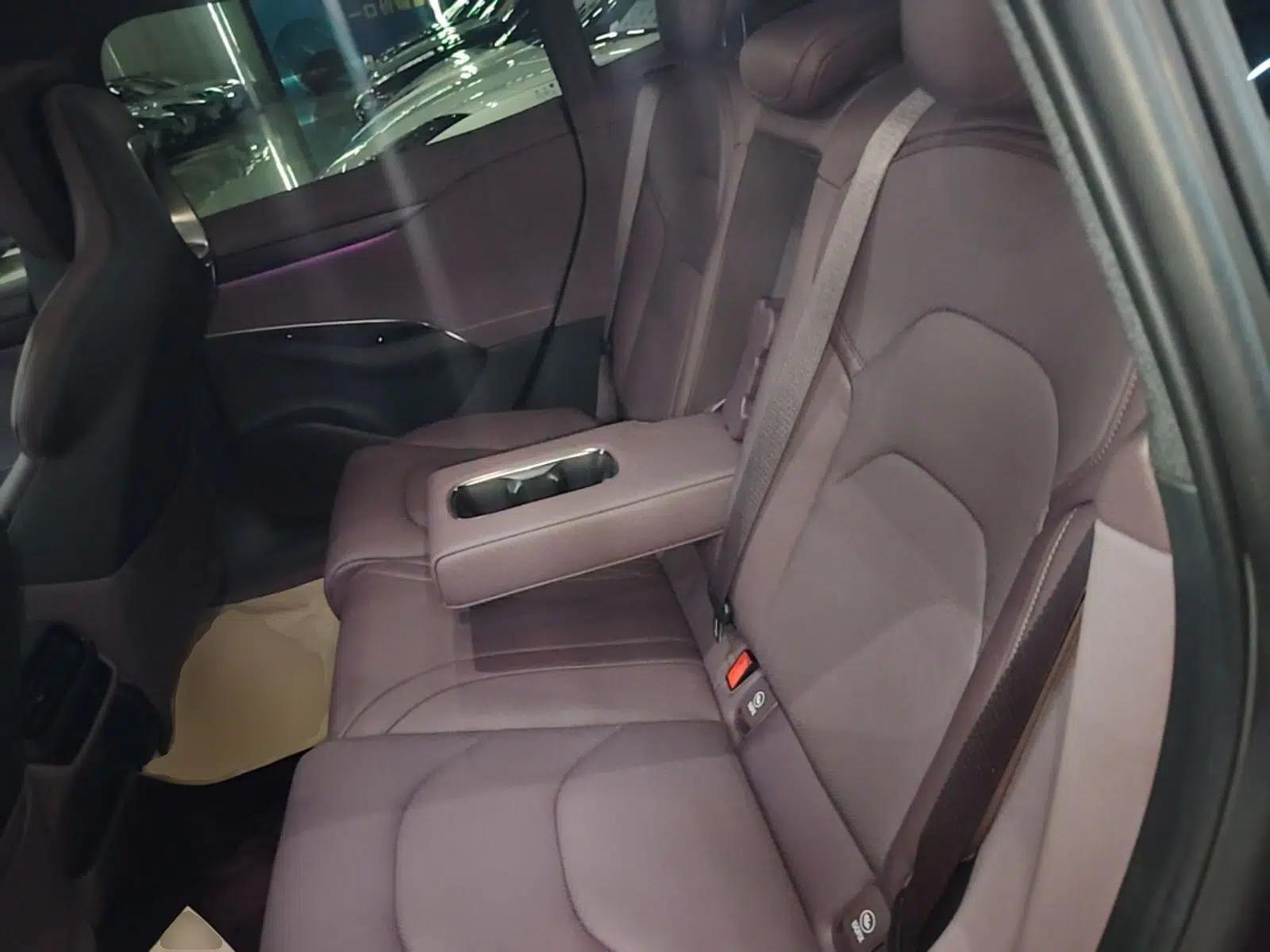 Xiaomi Auto SU7 2024 Rear-Drive Long-Range Intelligent Driving Version — миниатюра 20