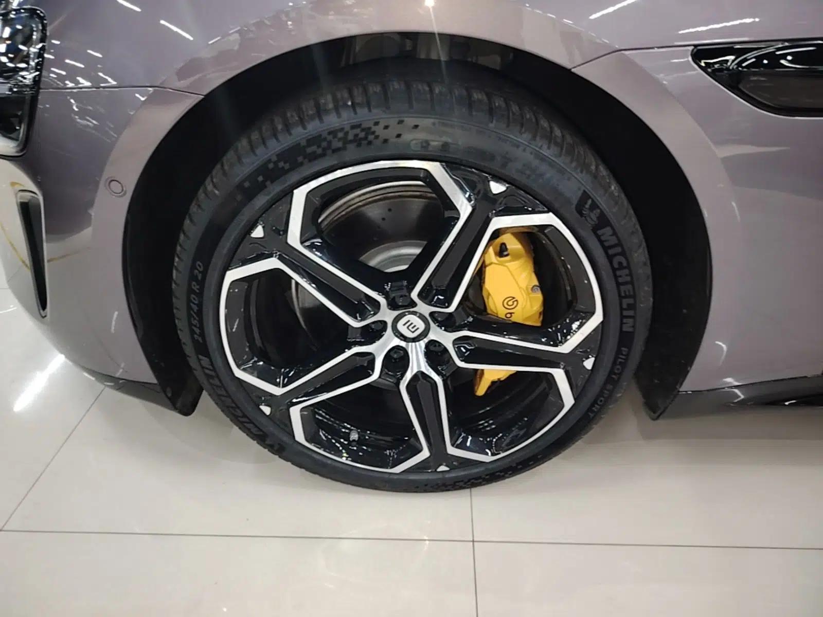Xiaomi Auto SU7 2024 Rear-Drive Long-Range Intelligent Driving Version — миниатюра 10