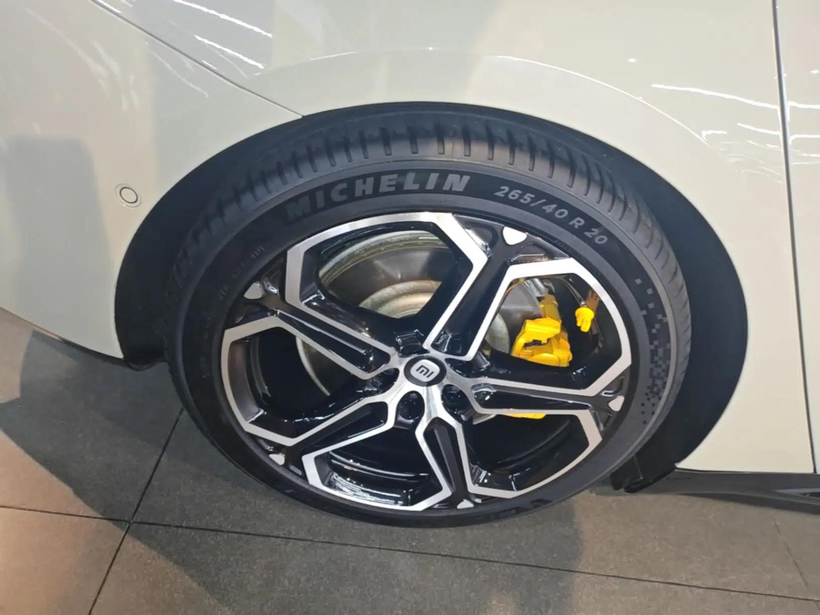 Xiaomi Auto SU7 2024 Four-Wheel-Drive Max Founder's Edition — миниатюра 11