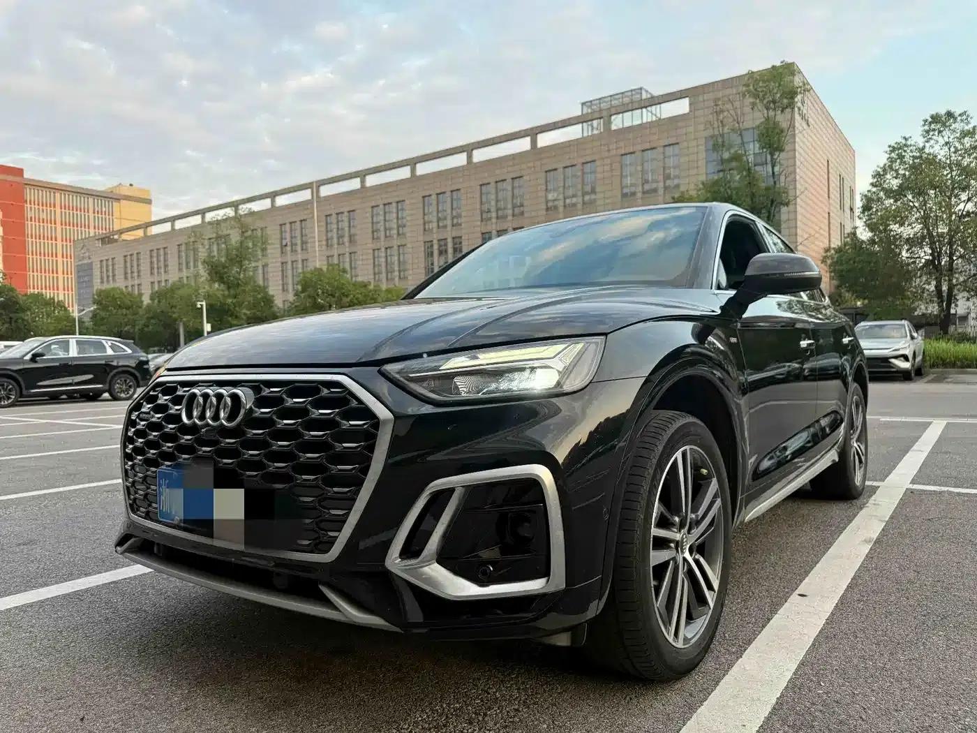 Audi Q5L Sportback 2021 40 TFSI Luxury — миниатюра 1