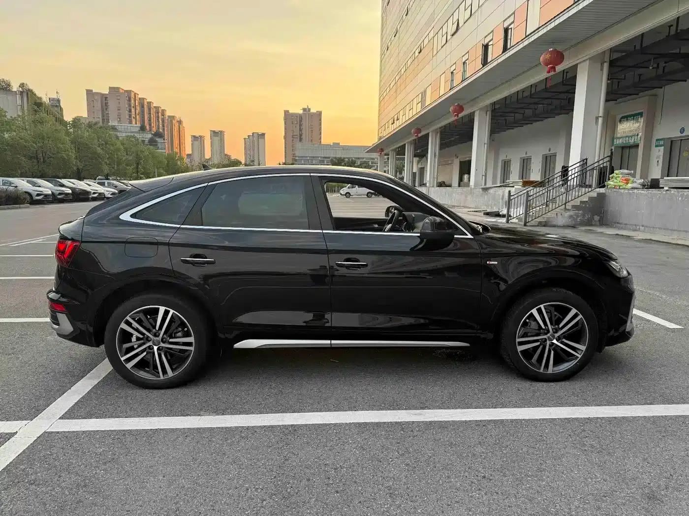 Audi Q5L Sportback 2021 40 TFSI Luxury — миниатюра 8