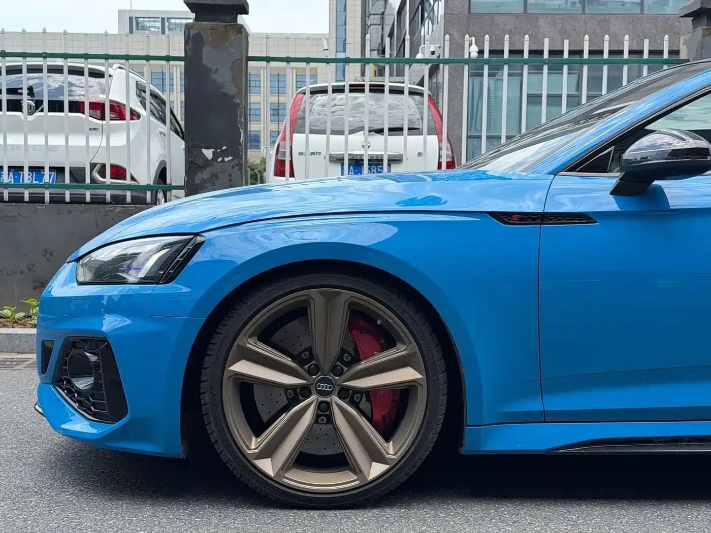 Audi RS 5 2021 RS 5 2.9T Sportback Dark Gold Edition — миниатюра 6