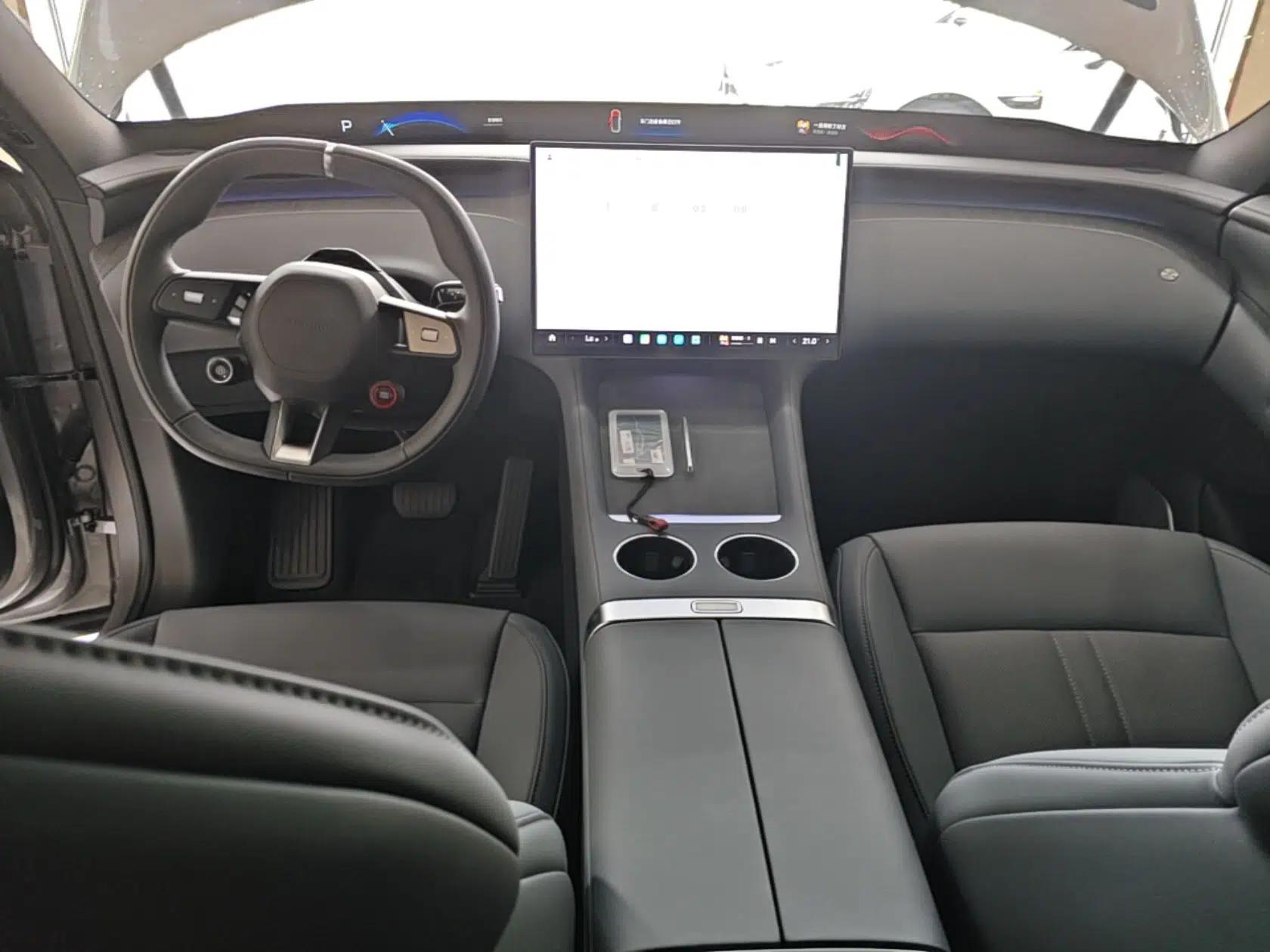 Xiaomi Auto YU7 2025 Ultra-Long Range Rear-Wheel Drive Version — миниатюра 17