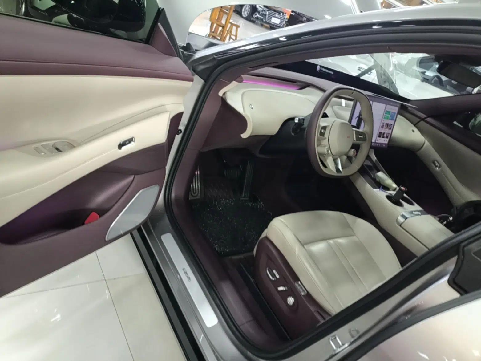 Xiaomi Auto YU7 2025 Ultra-Long Range Rear-Wheel Drive Version — миниатюра 18