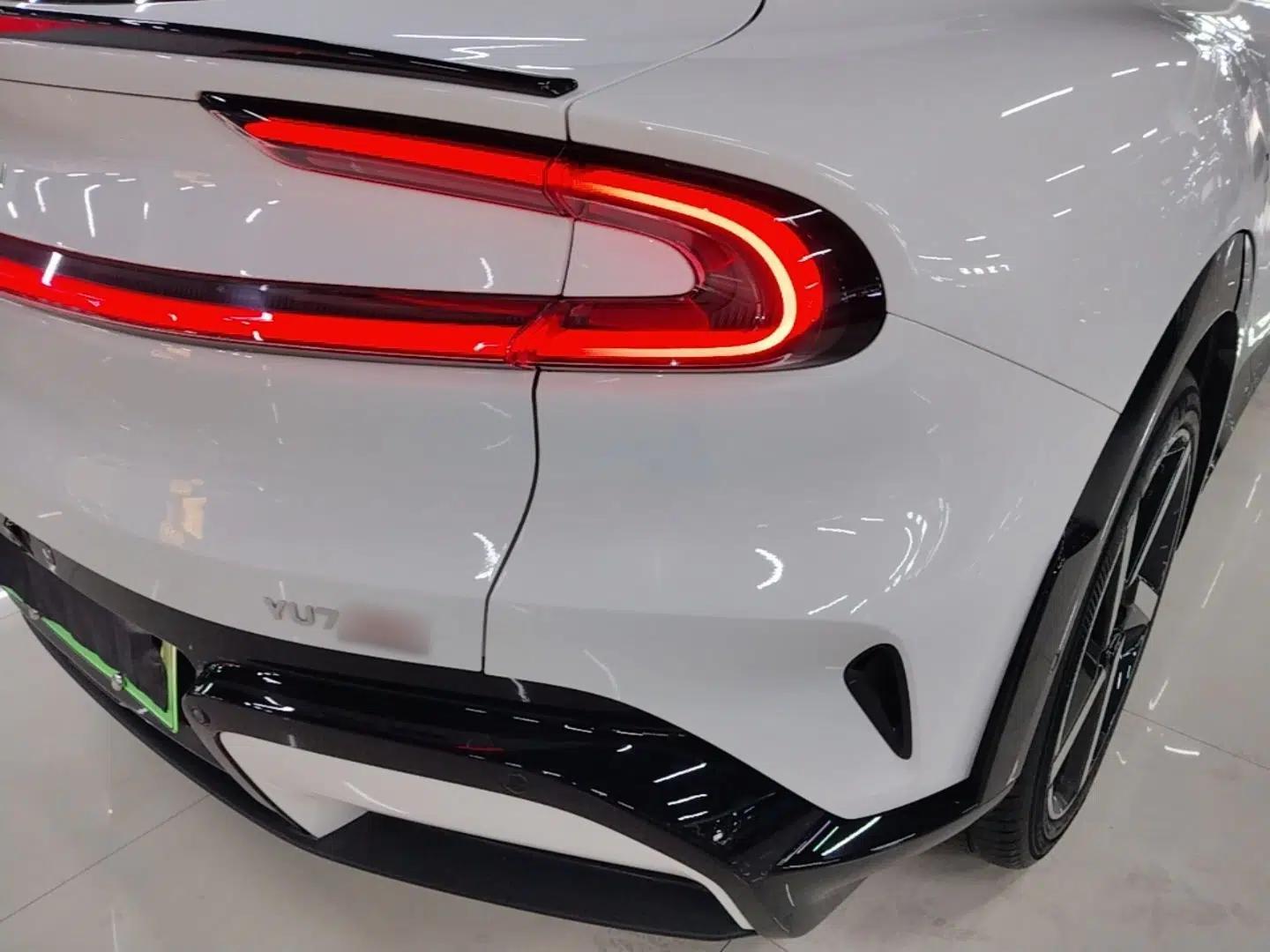 Xiaomi Auto YU7 2025 Ultra-Long Range High-Performance All-Wheel-Drive Max Edition — миниатюра 9
