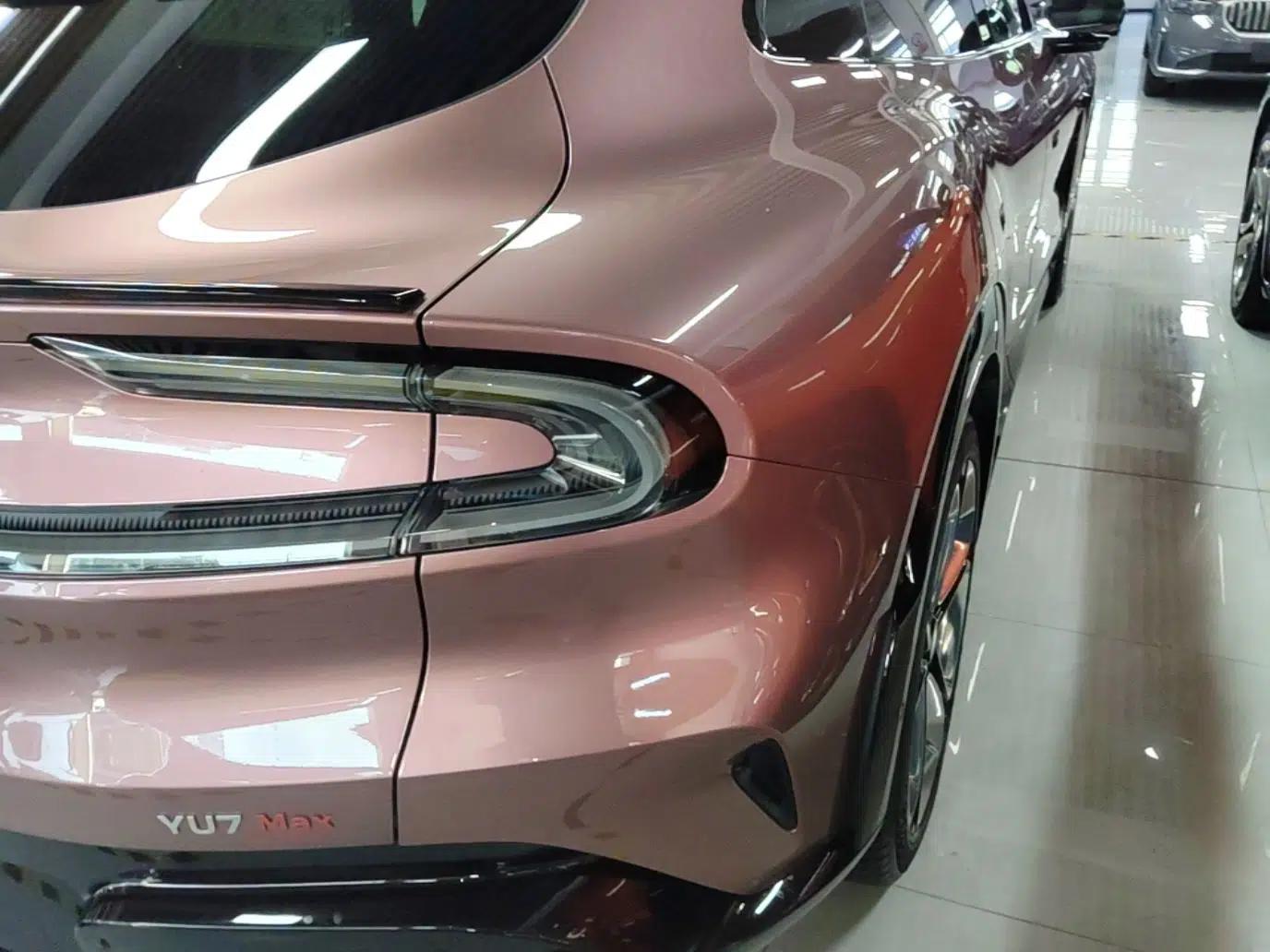 Xiaomi Auto YU7 2025 Ultra-Long Range High-Performance All-Wheel-Drive Max Edition — миниатюра 9