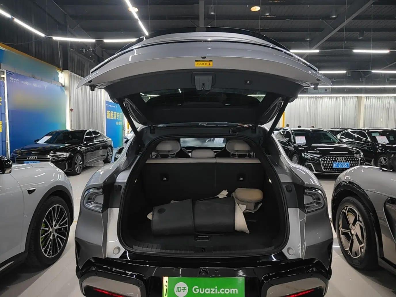 Xiaomi Auto YU7 2025 Ultra-Long Range Rear-Wheel Drive Version — миниатюра 22
