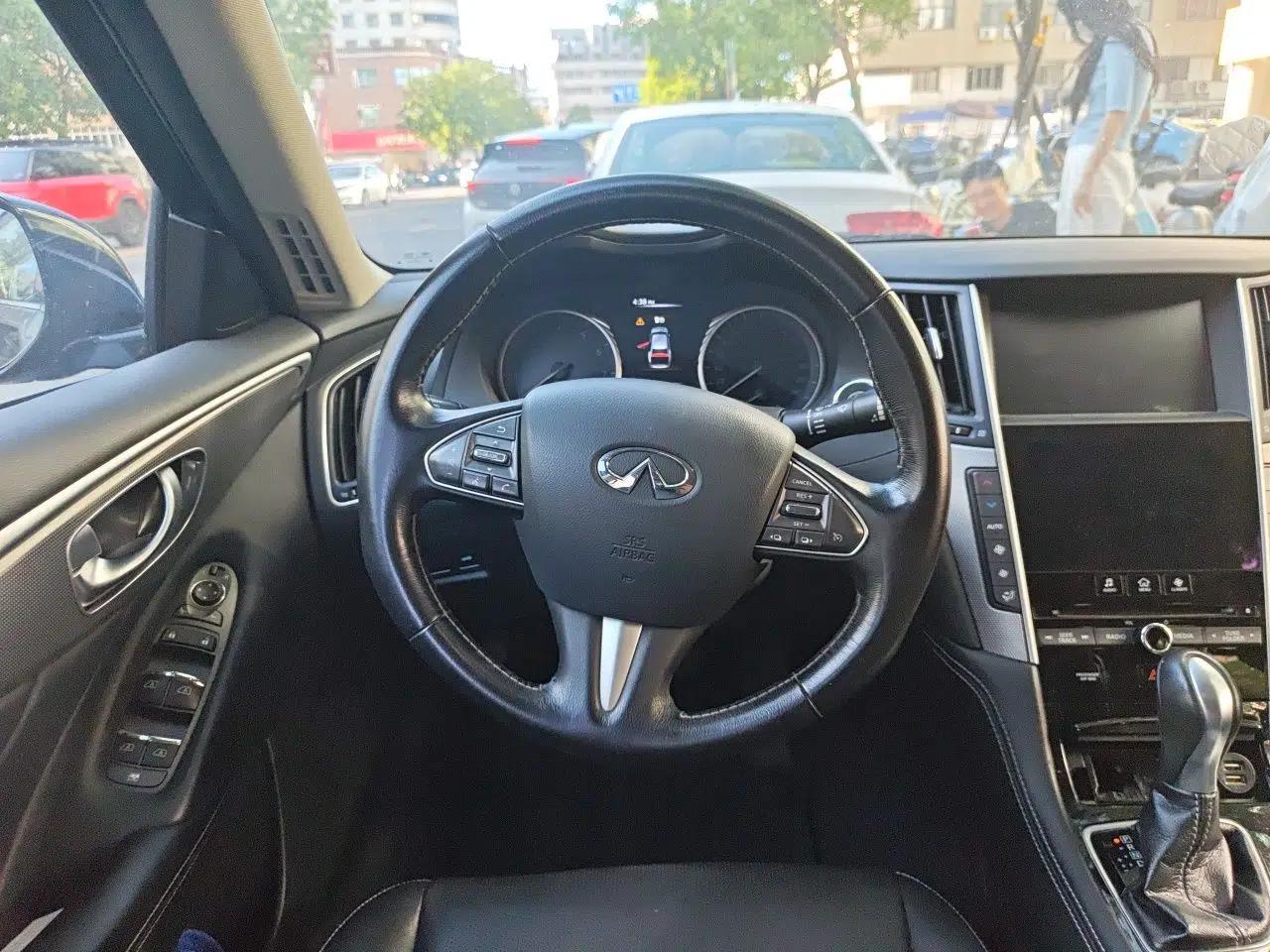 Infiniti Q50L 2015 2.0T Luxury Edition — миниатюра 10