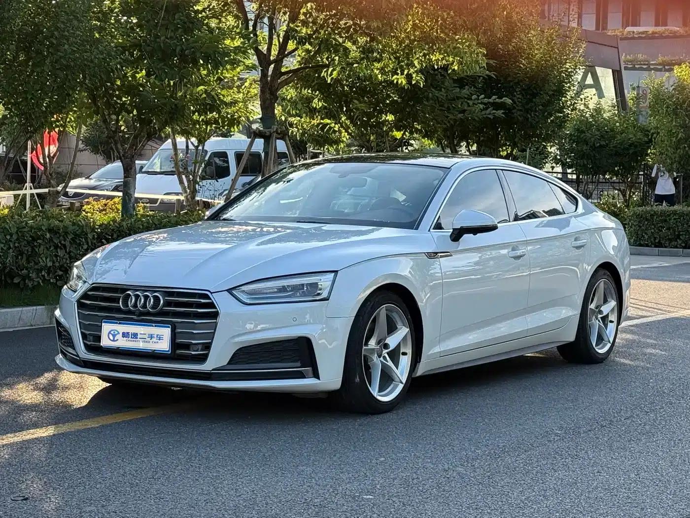 2017 Audi A5 Sportback 40 TFSI Fashion Edition (Imported) — миниатюра 1