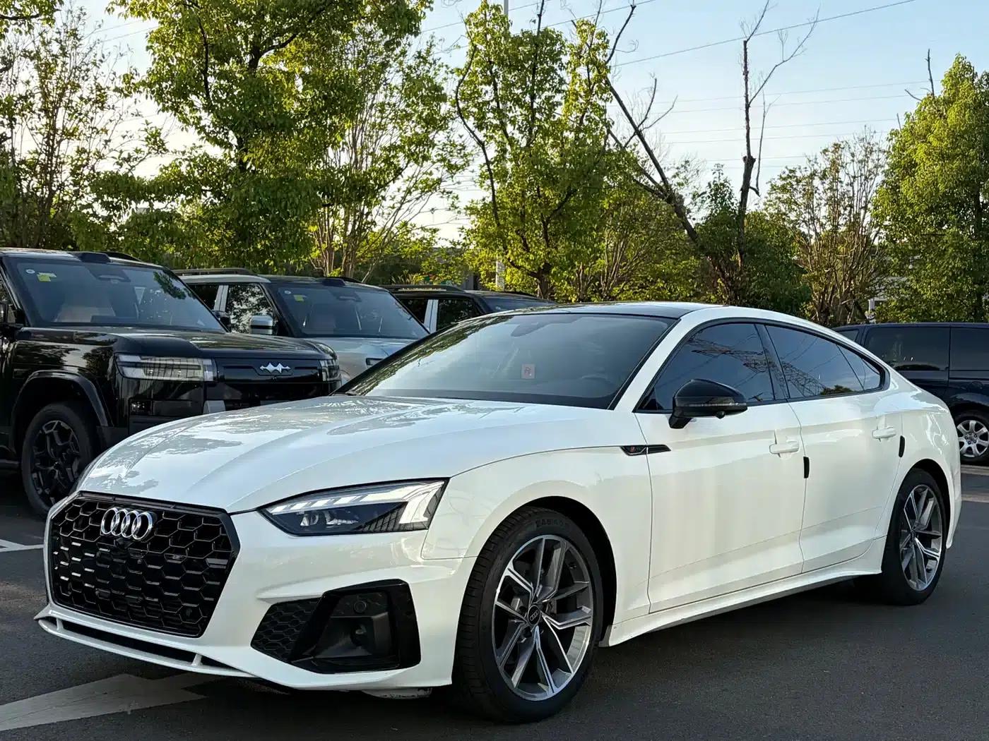 2021 Audi A5 Sportback 40 TFSI (Imported) - Fashionable and Elegant Model — миниатюра 1