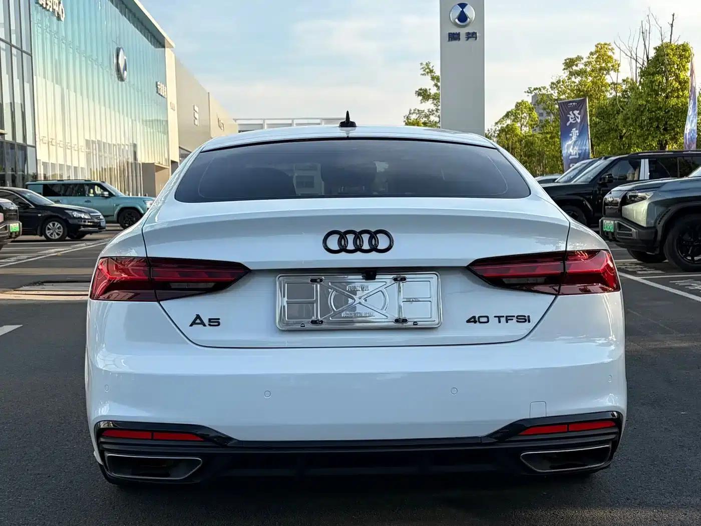 2021 Audi A5 Sportback 40 TFSI (Imported) - Fashionable and Elegant Model — миниатюра 16