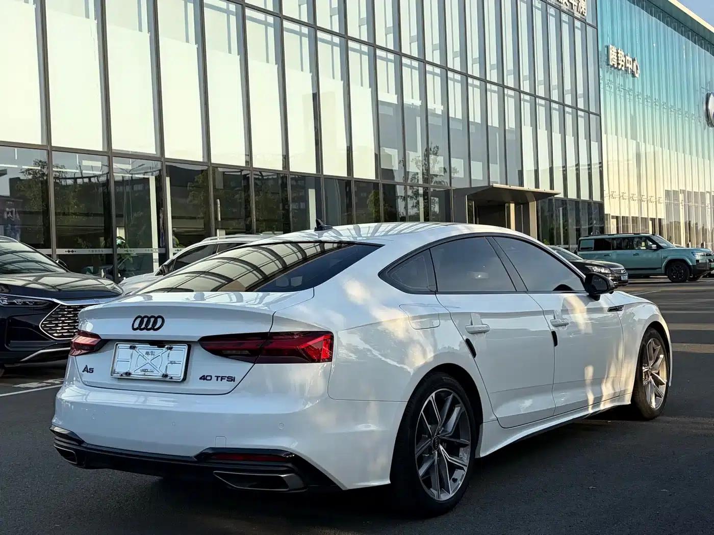 2021 Audi A5 Sportback 40 TFSI (Imported) - Fashionable and Elegant Model — миниатюра 17