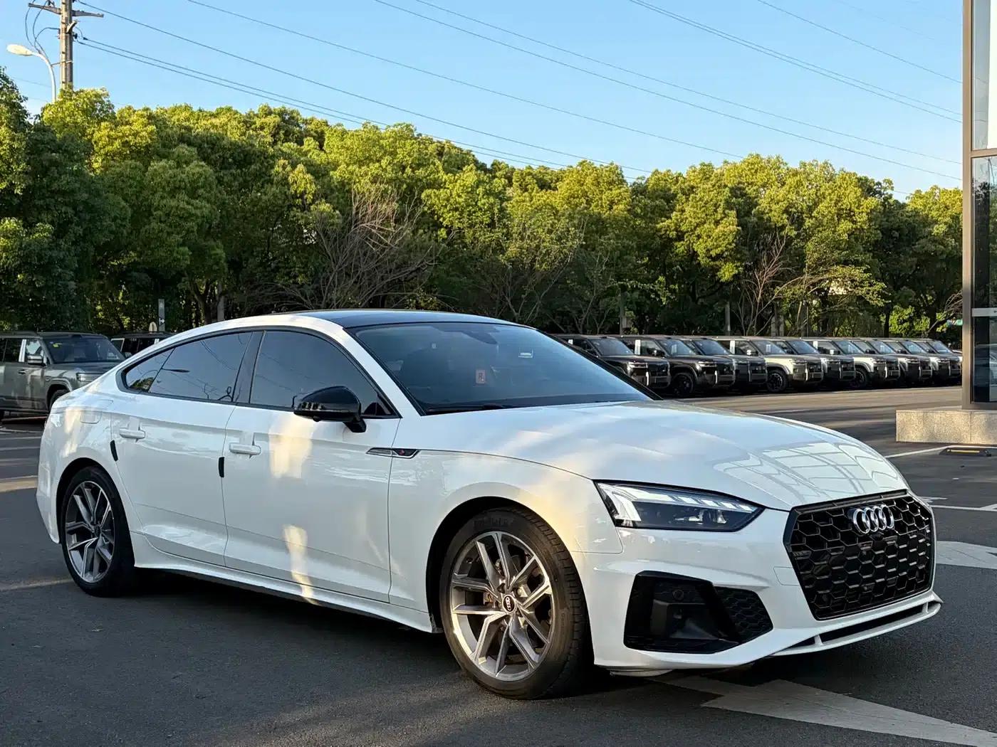 2021 Audi A5 Sportback 40 TFSI (Imported) - Fashionable and Elegant Model — миниатюра 3